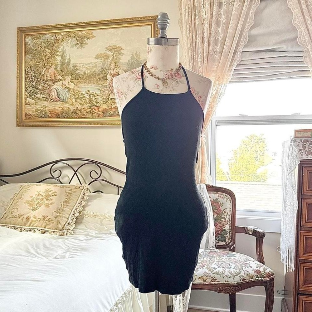 black halter dress  Y2K Popular Basics black halter mini dress‎ size small